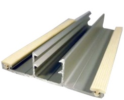 Profiler av aluminium inkl pvc täcklist för takbeklädnader